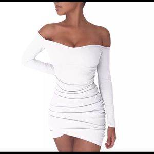 🆕 White Off the Shoulder Strapless Long Sleeve Dress